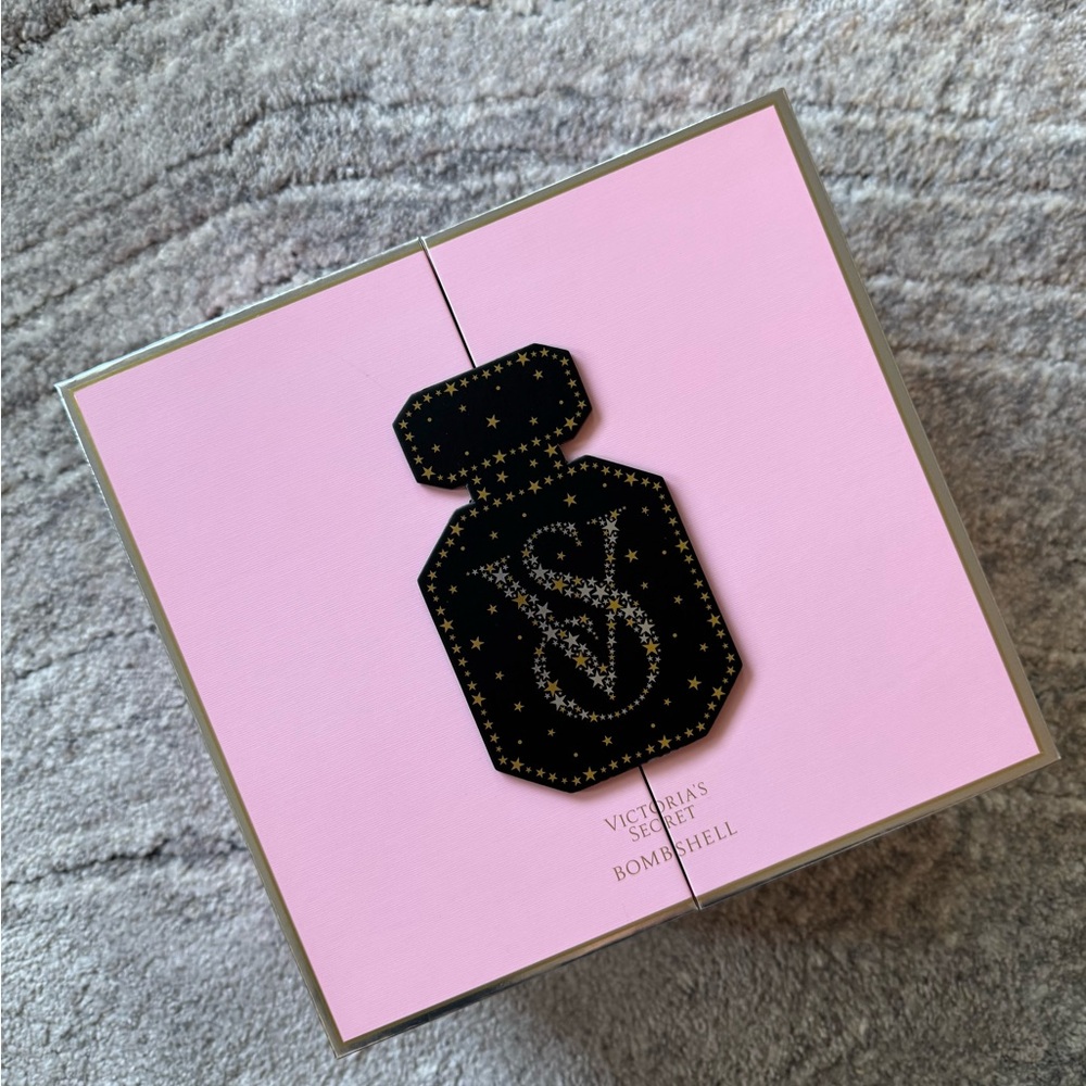 Victoria Secret- bombshell fragrance gift set